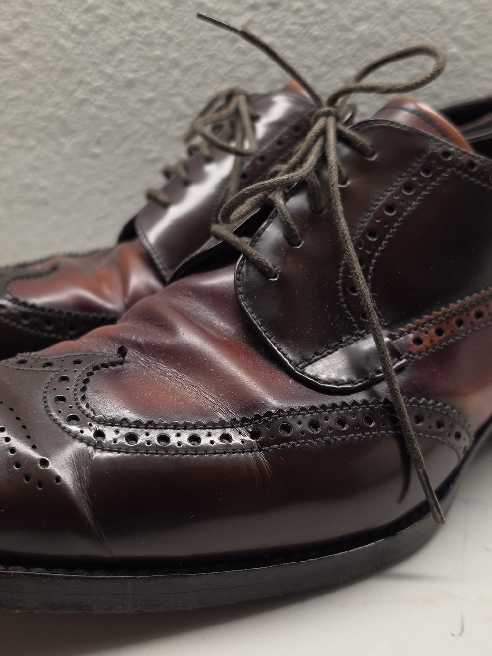 Prada Men's Leather Wingtip Brogue Oxfords - Picture 2 of 8